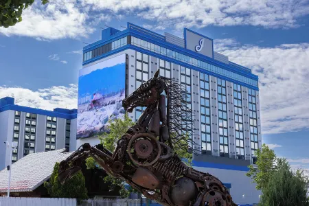 J Resort Отели рядом с достопримечательностью «Reno Events Center»