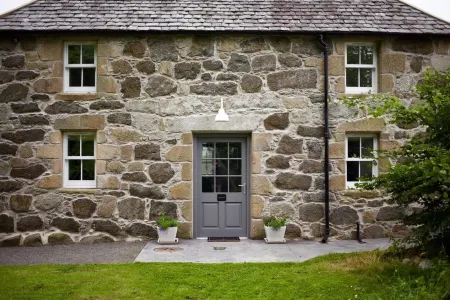 The Lodges @ Barra Castle