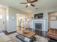 Lone Star Haven for 8 Hotels in Burleson
