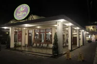 Sultan Guest House & Resto Tulungagung Hotel dekat Toko Terang Jaya