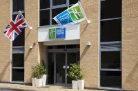 Holiday Inn Express London - Watford Junction Hotels near Warner Bros. Studio Tour London