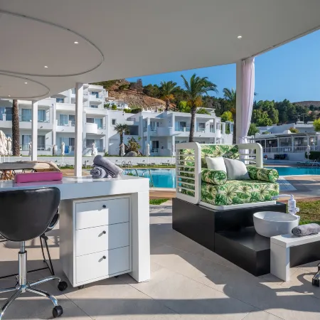 Dimitra Beach Hotel & Suites