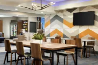 La Quinta Inn & Suites by Wyndham Salem or - breakfast