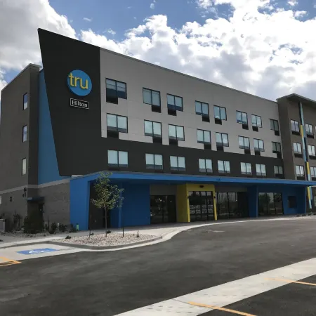 Tru by Hilton Cedar Rapids Westdale