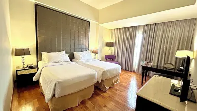 Hotel Diradja Hotels near Satriamandala Museum