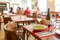 Hôtel Restaurant Famille Bourgeois "La Cote des Monts Damnés" - breakfast