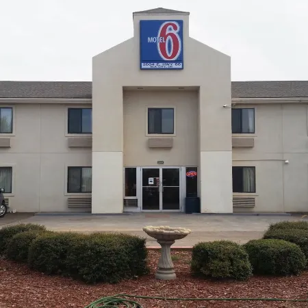 Motel 6 Elk City, OK