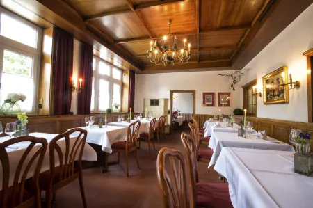 Hotel Krone Отели в г. Мюлаккер