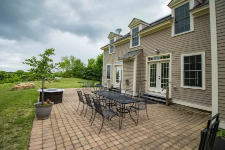 The Old Lantern Inn and Barn