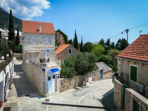 Villa Balarin Hotels in Bol