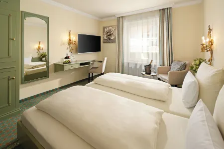 Hotel Dreiflüssehof Отели в г. Пассау