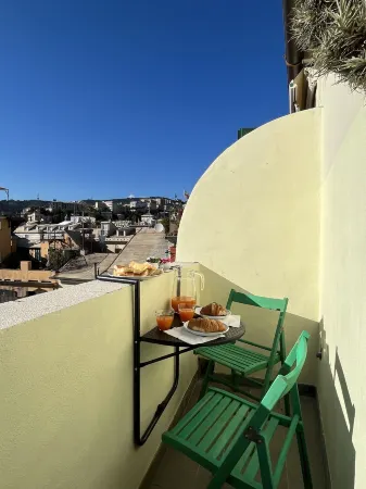 Happy Family Apartments the Roof Отели рядом с достопримечательностью «Университет Генуи»