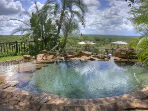 Popular 4-Star Select Hotels in Zimbabwe