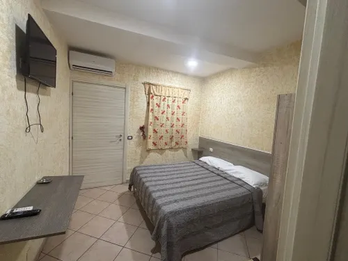 Crisan B&B Affittacamere Hotels in Avella