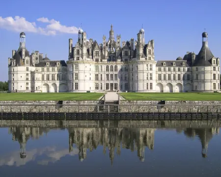 宜必思布盧瓦中心城堡酒店 布盧瓦酒店