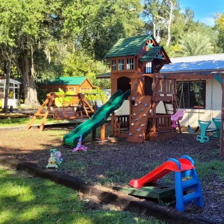 Riverside Lodge Resort