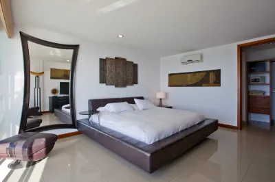 Palmetto Penthouse Deluxe Beautiful View and Sunset Floor 39 のホテル