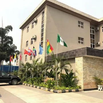Watbridge Hotels & Suites
