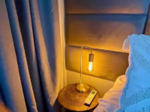 Sunset View KING Bedroom Hotels in Almada