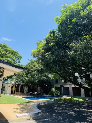 Hotel Mango Airport Hotels in Rio Segundo