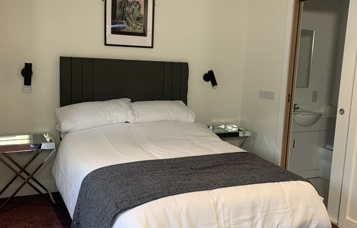 Stag & Thistle Hotel and Restaurant