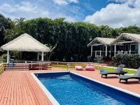 Red Hibiscus Villas Hotels in Avarua