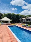 Red Hibiscus Villas