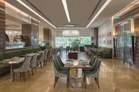 Holiday Inn COCHIN by IHG - breakfast