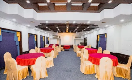 Hotel Garden Отели рядом со станцией Panvel Railway Station