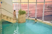 Maressenza Night Spa - Pools