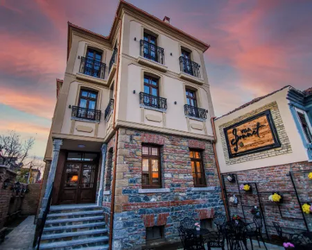 Vila Sonnet Hotels in Korce