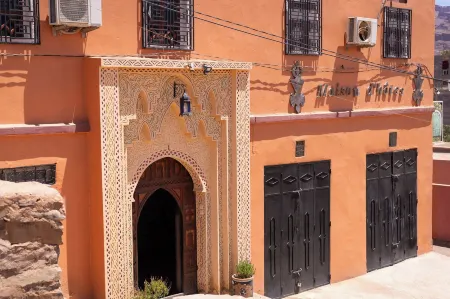 Dar Ilyana Отели в г. Tamezmoute