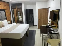 BRICK ROCK HOTEL AND SUITES