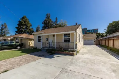 @ Marbella Lane - Convenient Home in Sunnyvale