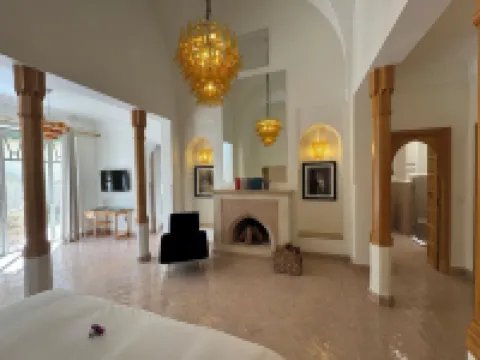 杜克斯圖爾斯酒店