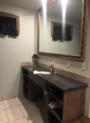 Baltzell Lodge Hotels in Great Bend