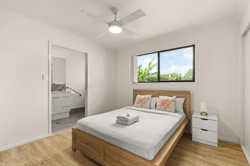 KozyGuru / Mt Gravatt East / 3 Bed House Qmg030