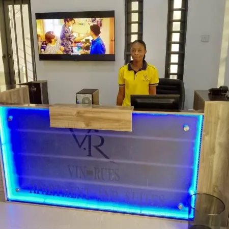 VinRues Apartment and Suites