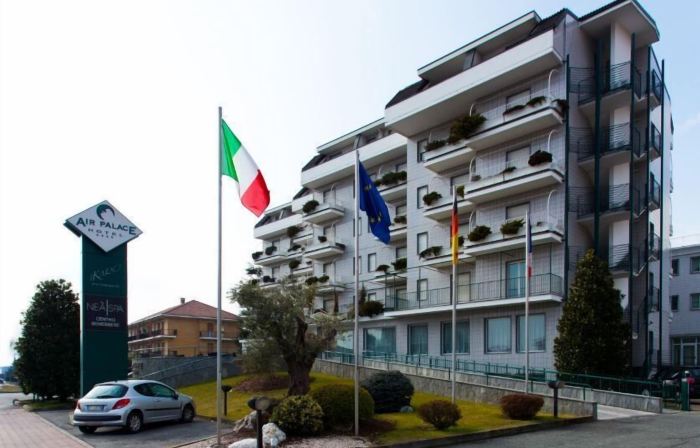 Air Palace Hotel