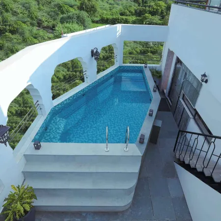 Artisav House