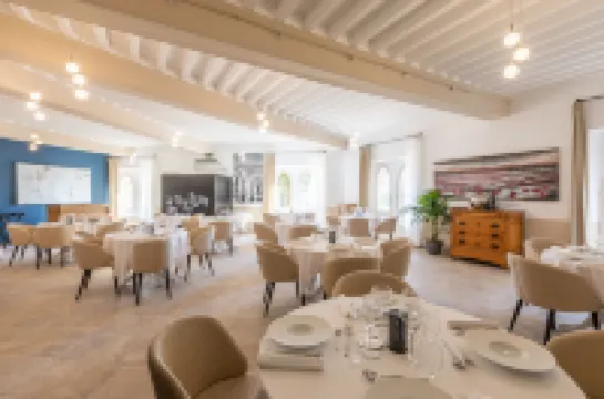 Hostellerie du Château des Fines Roches