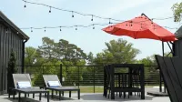 Spillway Lodges Hotels in Central Lake