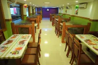 Castle International Premium Hotel - breakfast