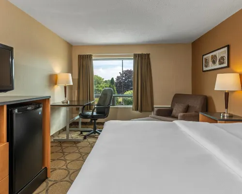 Comfort Inn West โรงแรมในเอ็ดมอนตัน