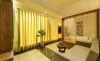 Hotel Avalon Palms Agra