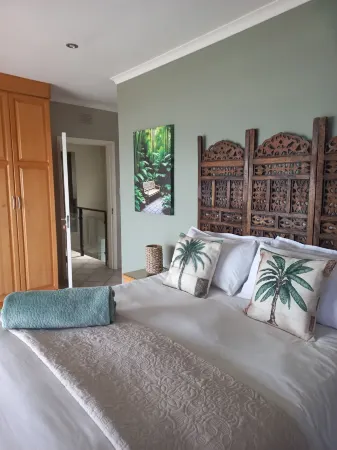 Waves of Mercy Отели в г. Порт-Эдвард