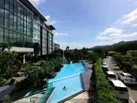 TR Rock Hill Hotel - Rooftop Pools