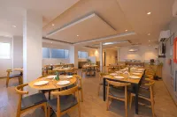 Hotel Grand Tashree Hotell i Samalka
