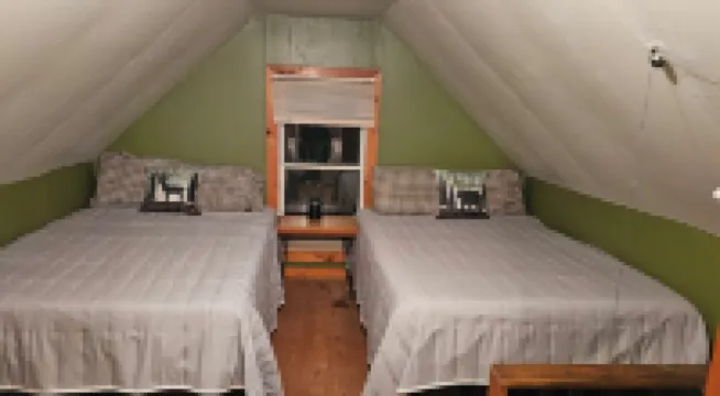 1-bedroom cabin in Redfield
