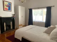 Esplanade Beach House with beautiful sea views 세마포어 호텔